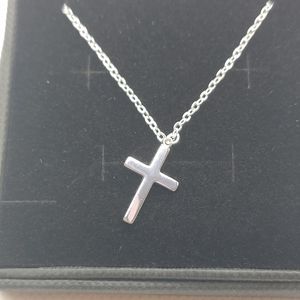 NEW Silver Plated Cross Pendant Necklace